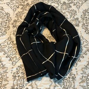 Scarf, black & gold, lightweight, good condition